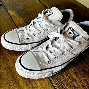 Women’s/Kids Converse Alll Star size 6